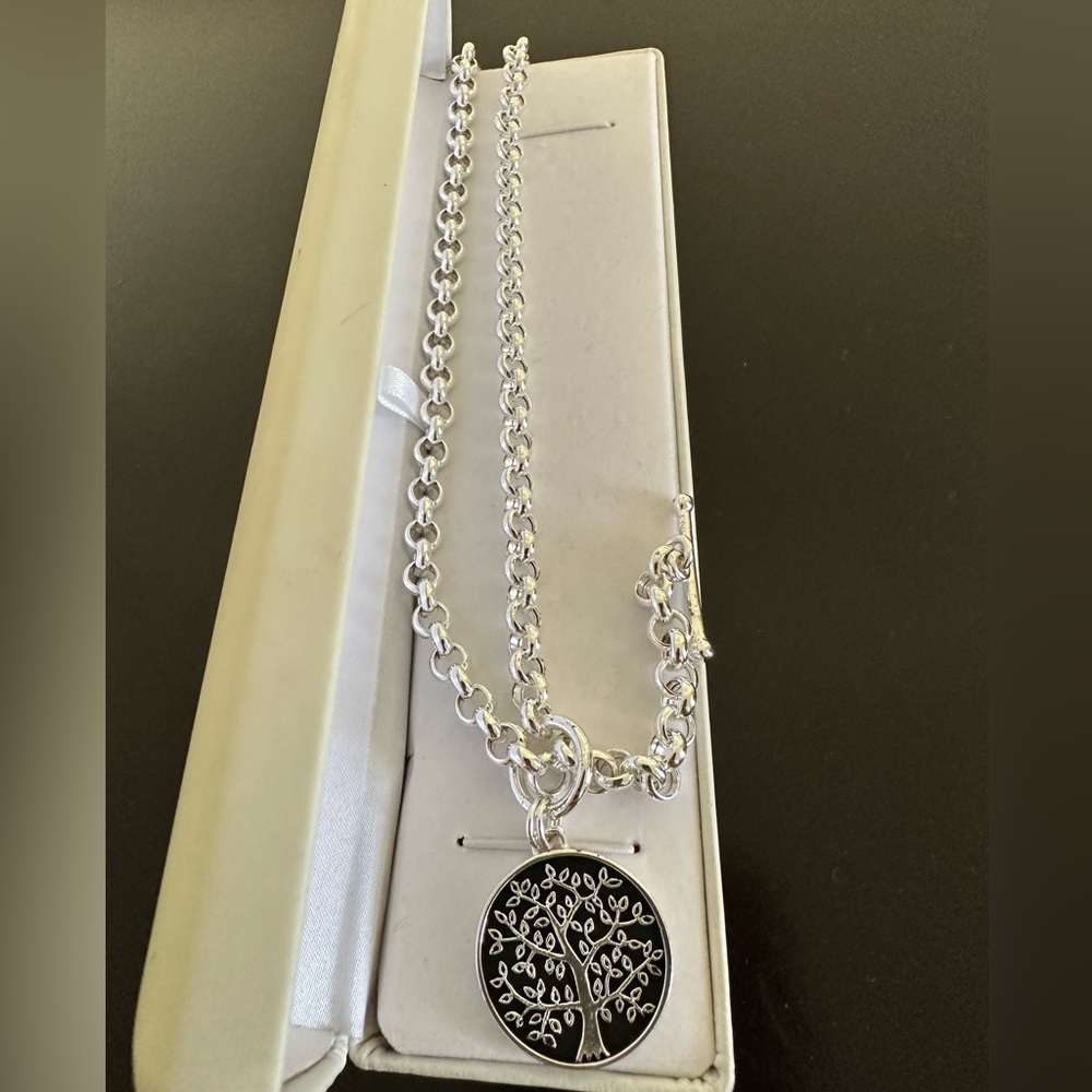 Silver necklace